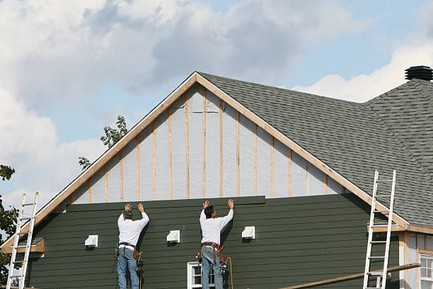 Professional Siding technician working in Rockton, PA